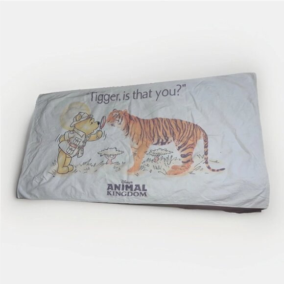 VTG Disney Winnie The Pooh Animal Kingdom “is That You Tigger?” Beach Towel Y2K - Picture 1 of 12